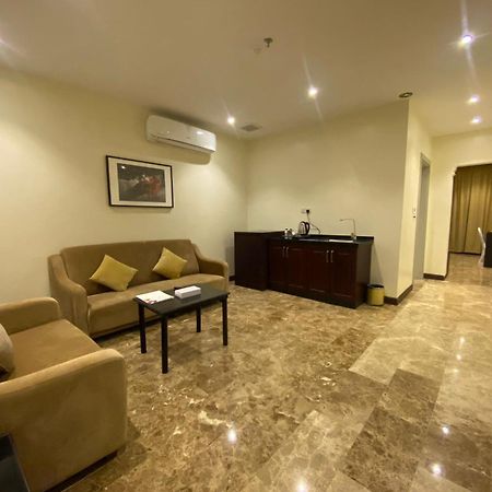 Rollins Hotel บูเรดาห์ ภายนอก รูปภาพ