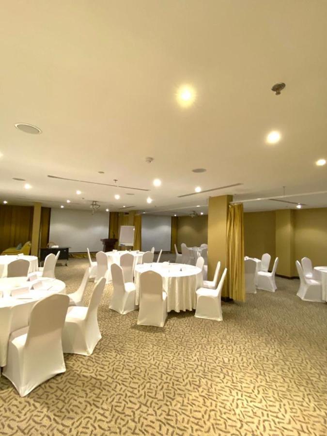 Rollins Hotel บูเรดาห์ ภายนอก รูปภาพ
