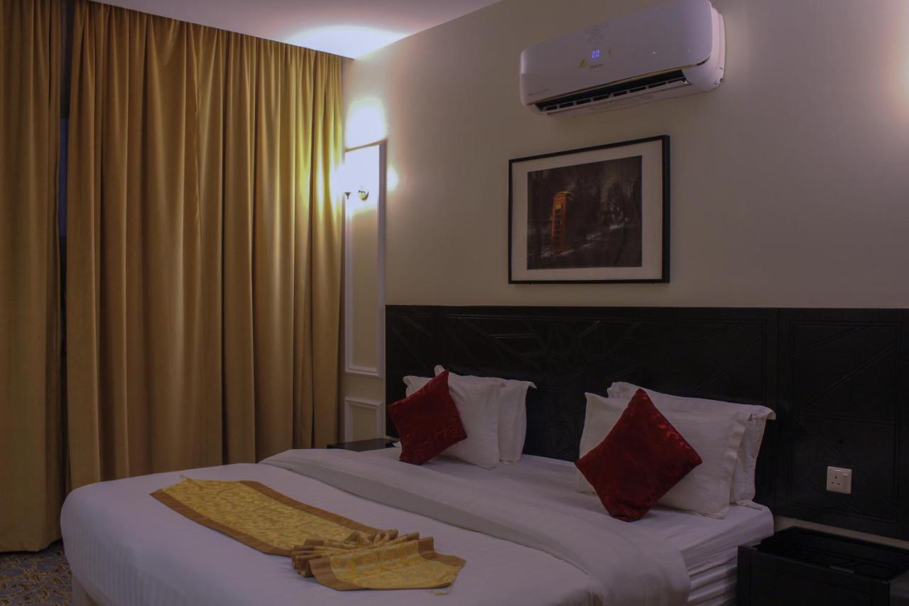 Rollins Hotel บูเรดาห์ ภายนอก รูปภาพ
