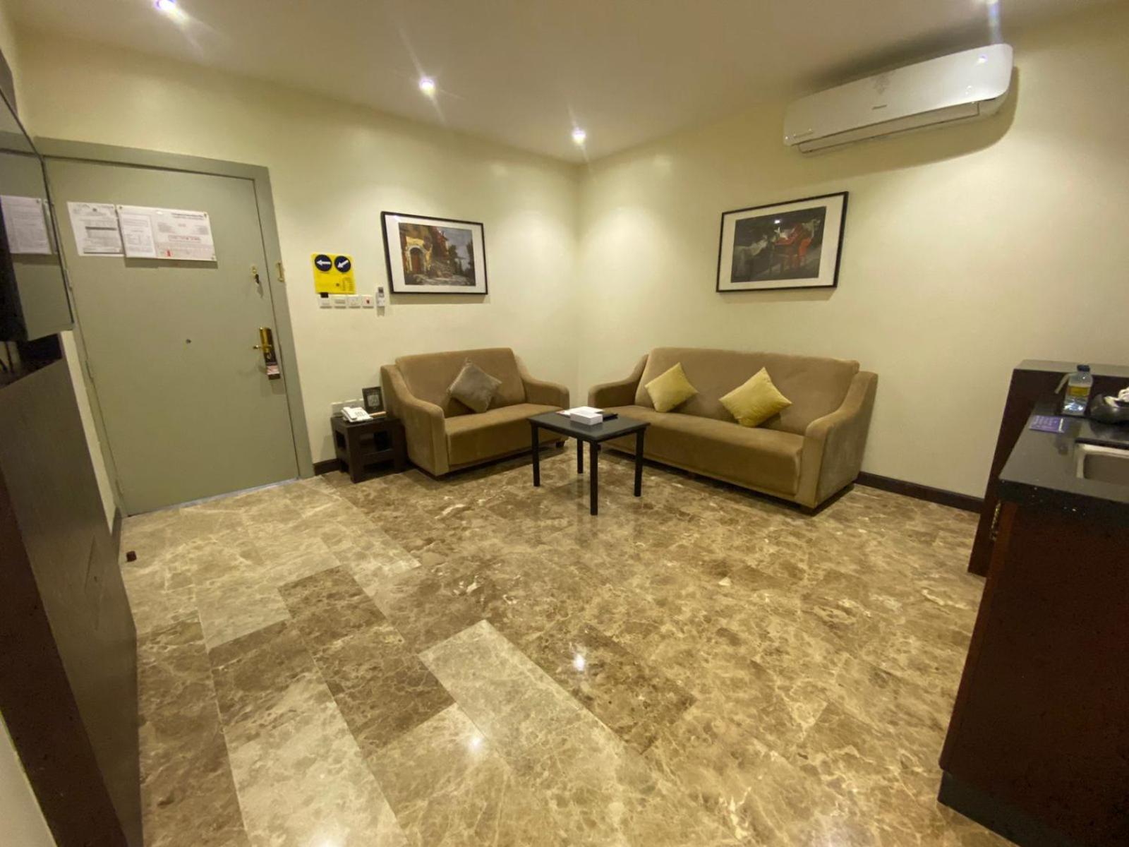 Rollins Hotel บูเรดาห์ ภายนอก รูปภาพ